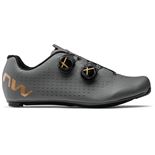 ZAPATILLAS NORTHWAVE REVOLUTION 3 DARK GREY/GOLD