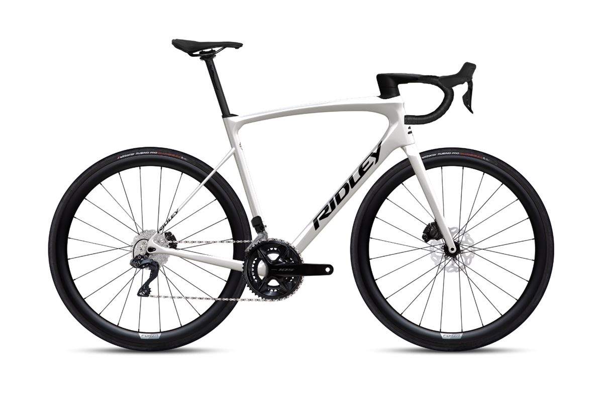Bicicleta Ridley Fenix SLiC 105 Di2 gran fondo en oferta en Expobikes