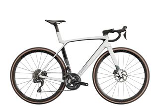 BICICLETA DE CARRETERA TREK MADONE SL 6 GEN 8 WHITE (25)